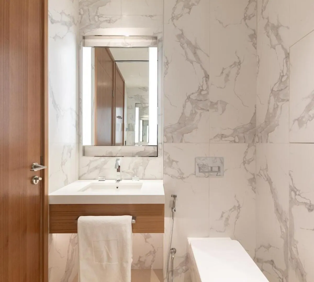 Burj Khalifa Address Opera 2-Bedroom Luxurious Dubai Apartment